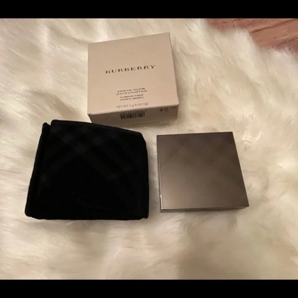 Burberry – Fresh Glow Highlighter - Picture 7 of 12